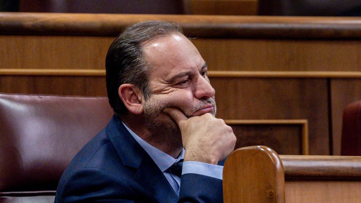 Hipérboles y bulos engordan el escándalo de corrupción que amenaza al Gobierno