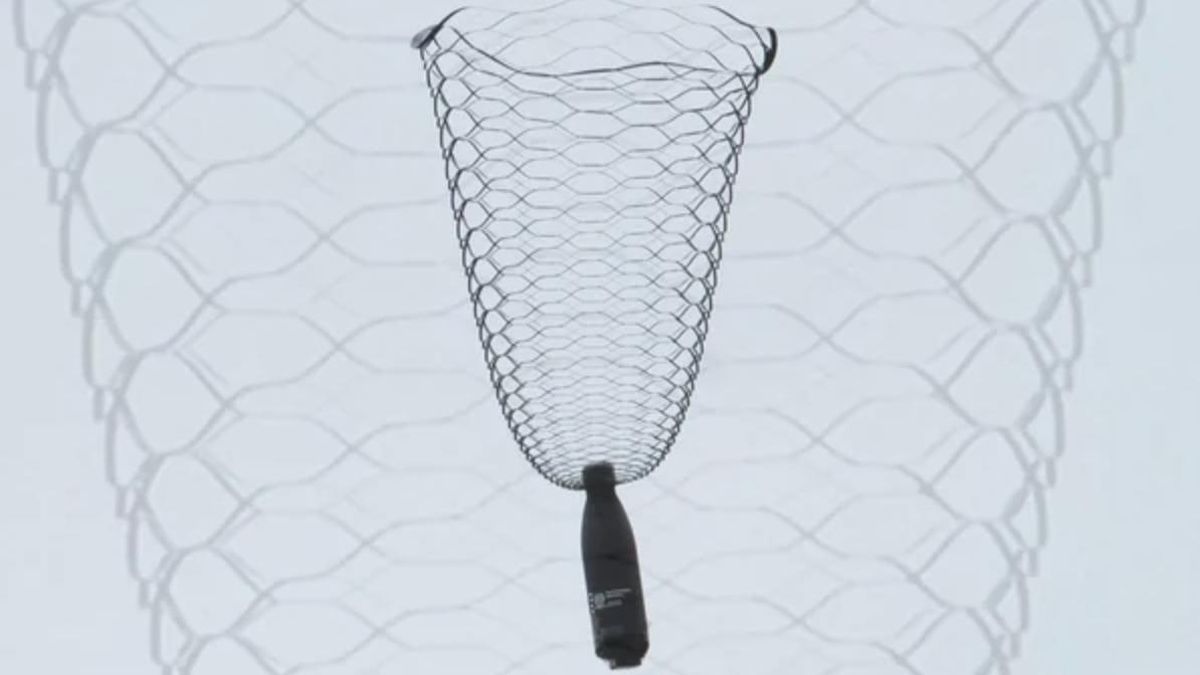 Científicos prueban paracaídas inspirados en el arte japonés del papel recortado y logran que se abran de forma más estable