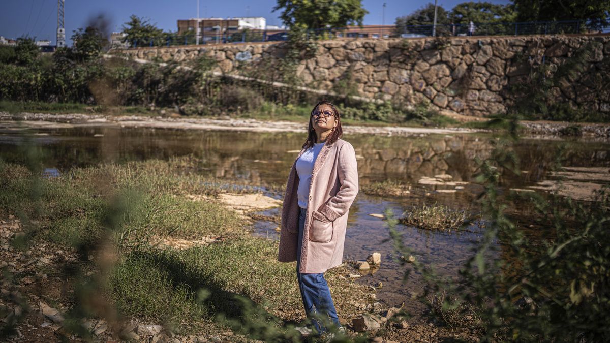 Los migrantes regularizados por la dana temen perder sus papeles en unos meses: «Para nosotros todo es más difícil»