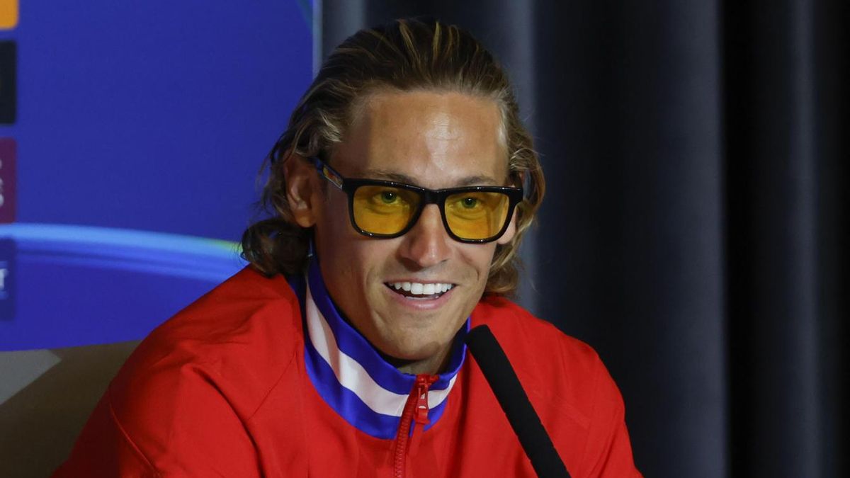 Vicente Miralles, oftalmólogo, sobre las gafas amarillas de Marcos Llorente: «No están indicadas para tratar ninguna enfermedad»