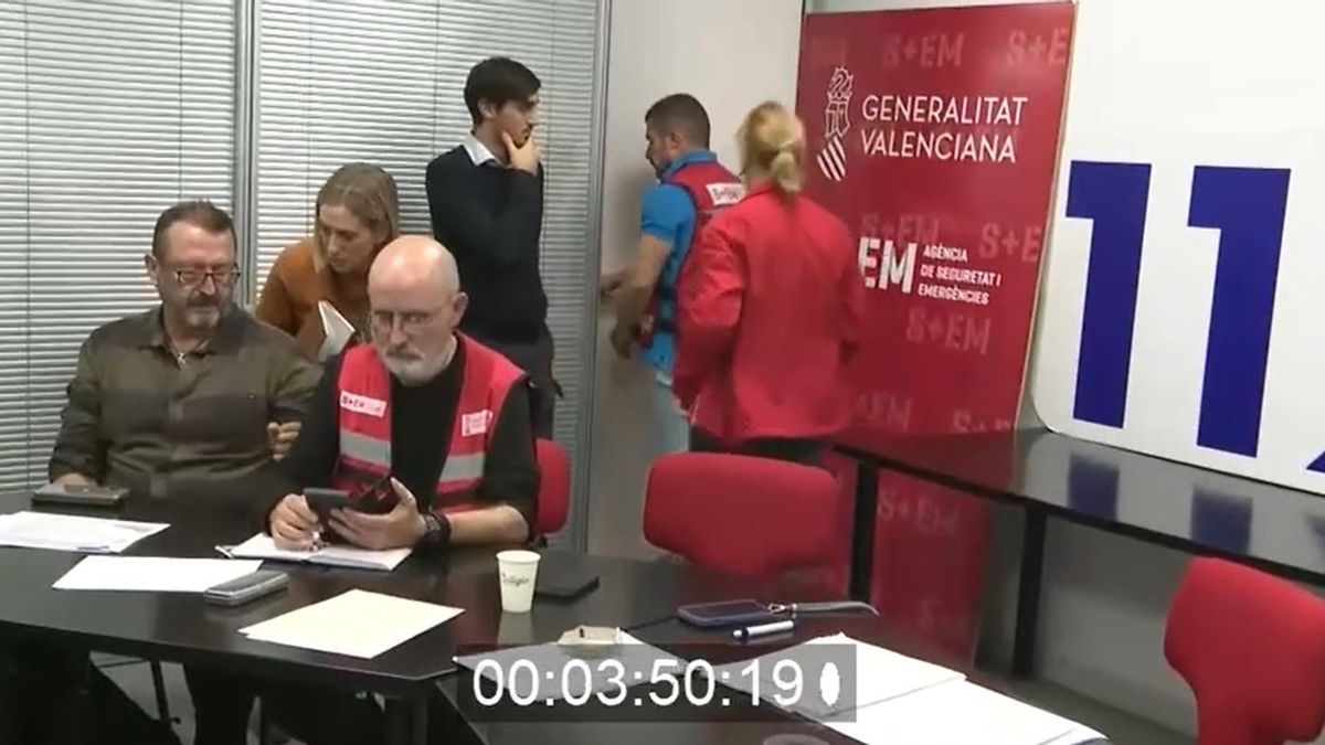 El video completo de À Punt confirma la inoperancia del Cecopi de la dana: fallos de conexión en plena «situación crítica»
