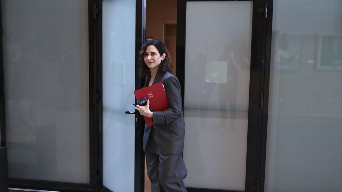 Ayuso aumenta un 6,5% la financiación a las universidades en los Presupuestos, pero no alcanza el objetivo fijado por el Gobierno