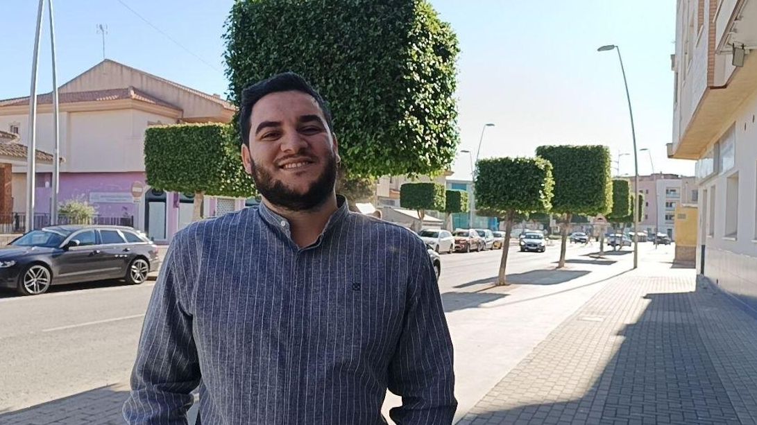 Osama Alalo, activista por los derechos de la comunidad musulmana en Murcia: “Como minoría, nos están aplastando”