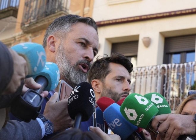 Abascal vuelve a defender a Mazón y dice que Feijóo lo usa como «un chivo expiatorio que da oxígeno a Sánchez»