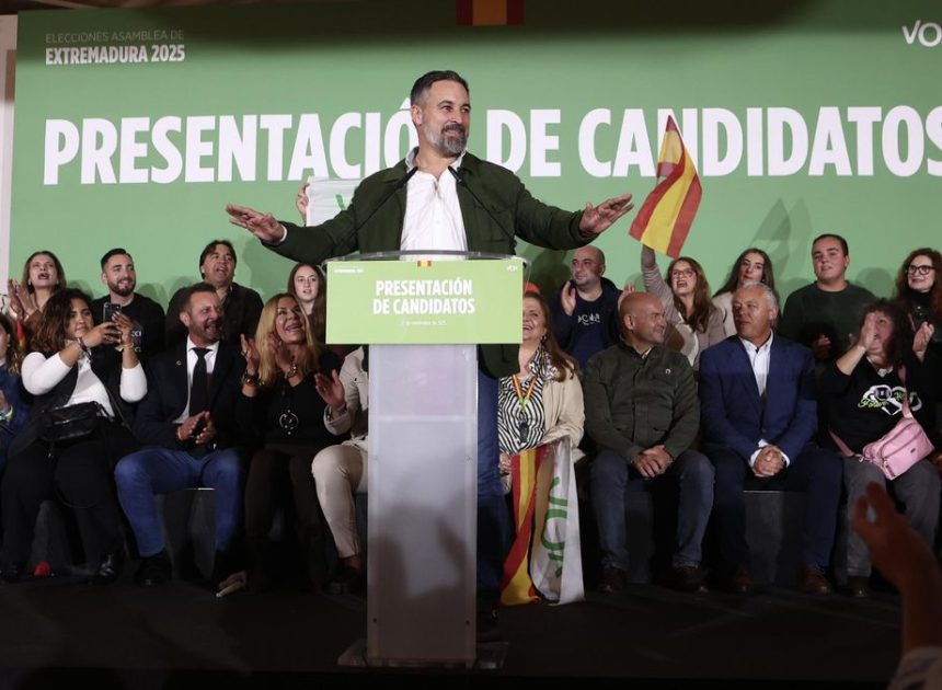 Abascal avisa a Guardiola: «Pasa por el aro o repite elecciones» en Extremadura