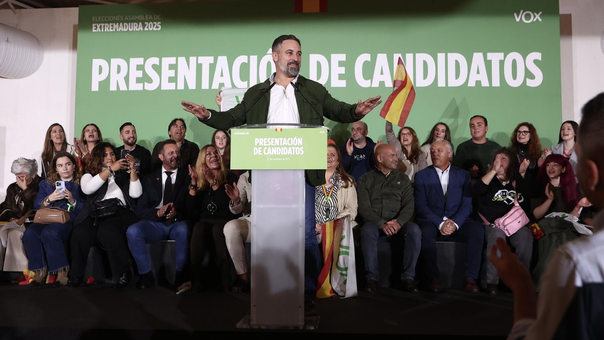 Abascal avisa a Guardiola: «Pasa por el aro o repite elecciones» en Extremadura