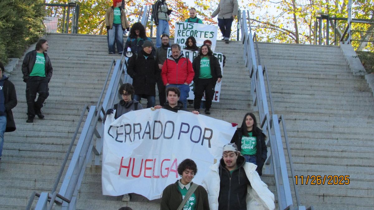 La huelga por las universidades públicas arrasa en la Complutense con facultades completamente vacías: «¿Qué haces aquí?»