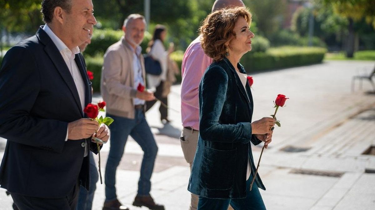 Montero, sobre los cribados del cáncer de mama en Andalucía: «Es inadmisible que algunos intenten relativizar la vida»