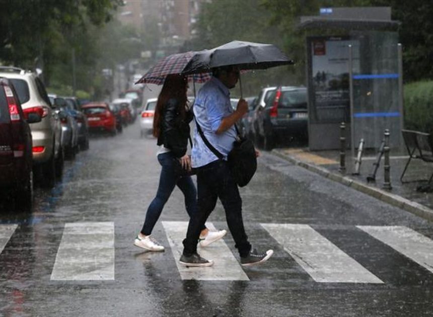 La borrasca Claudia deja un fin de semana de lluvia en Madrid y con especial intensidad en la Sierra
