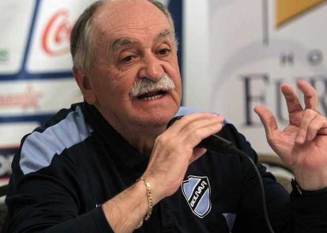 Muere Xabier Azkargorta, leyenda del Espanyol y entrenador trotamundos, a los 72 años