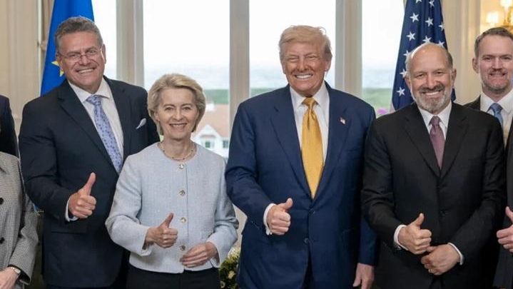 La Comisión Europea rebaja las normas de la Inteligencia Artificial ante la presión de Trump y las grandes tecnológicas