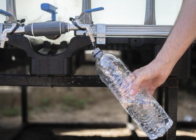 Martorell multará con 750 euros a quién llene garrafas de fuentes públicas como «medida anti-okupas»