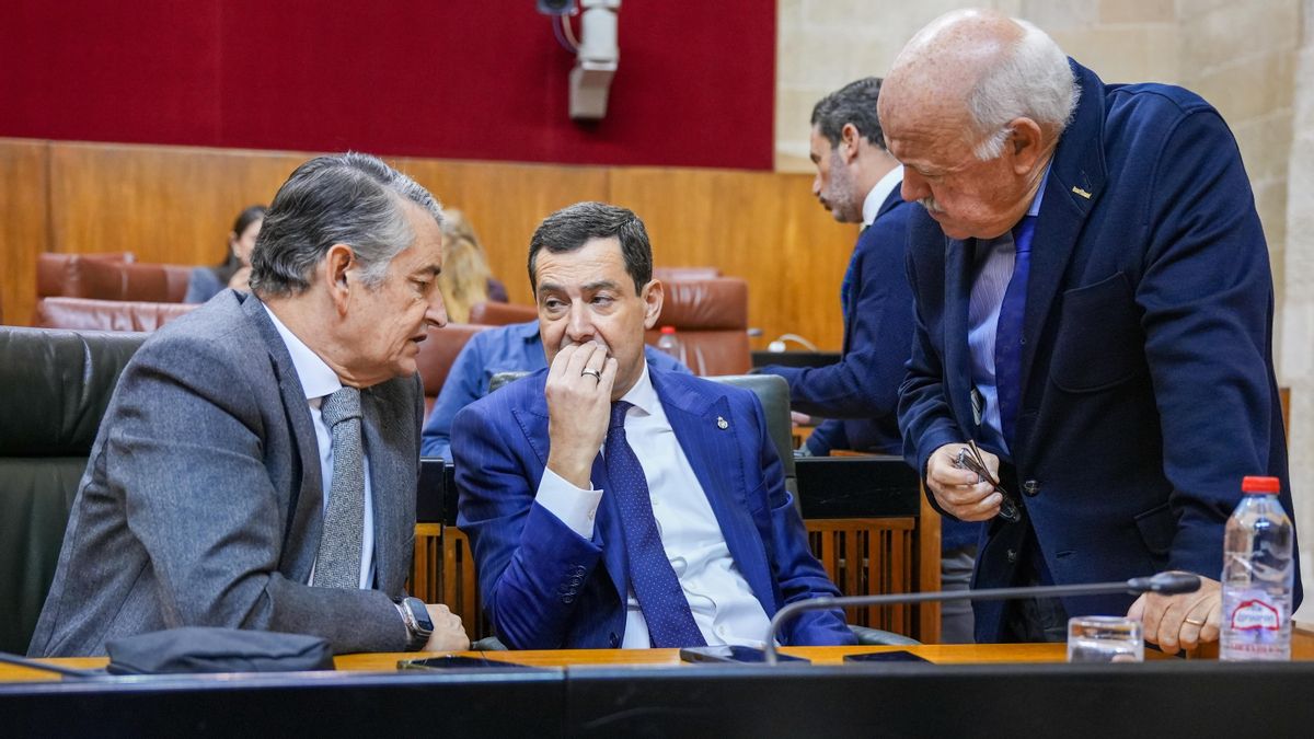 La oposición en bloque convierte el Presupuesto «histórico» de Moreno en una enmienda a toda su gestión sanitaria