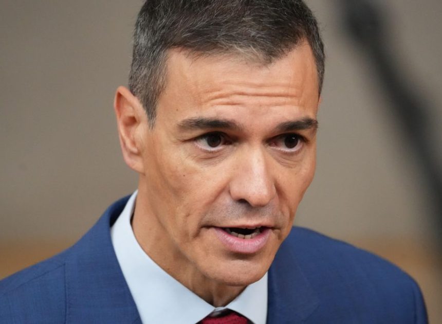 Sánchez llevará a Meta a comparecer en el Congreso por «espiar» a los españoles y tilda las redes sociales de un «Estado fallido»