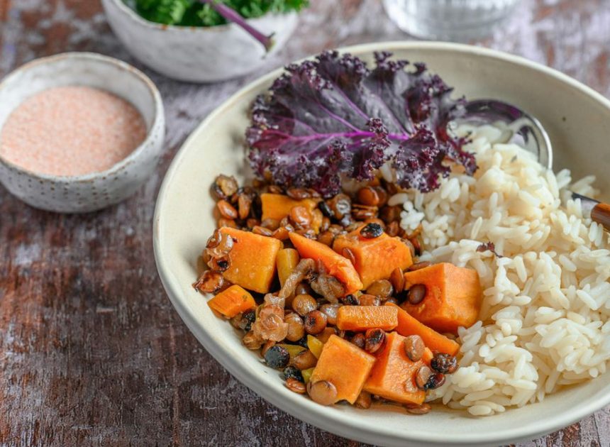 Aitor Sánchez, nutricionista, sobre la alianza entre la Vitamina C y el hierro: «Lo hace más soluble y fácil de absorber»