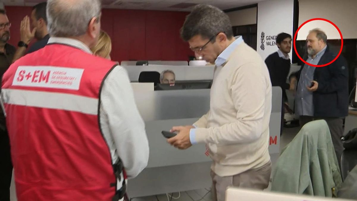 Josep Lanuza, el cerebro político de izquierdas que acompañó a Mazón al Cecopi, testigo ante la jueza de la dana