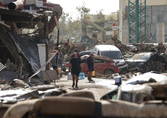 La llamada de la teleasistencia a una víctima de la dana: «Intente ponerse en alto. Por favor, contésteme»