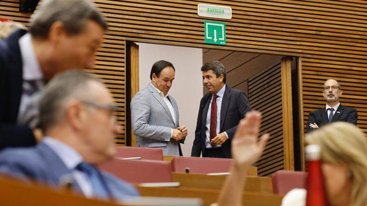 Vox exprimirá al PP valenciano y lo aboca a una investidura sin dejar claro su apoyo a Pérez Llorca