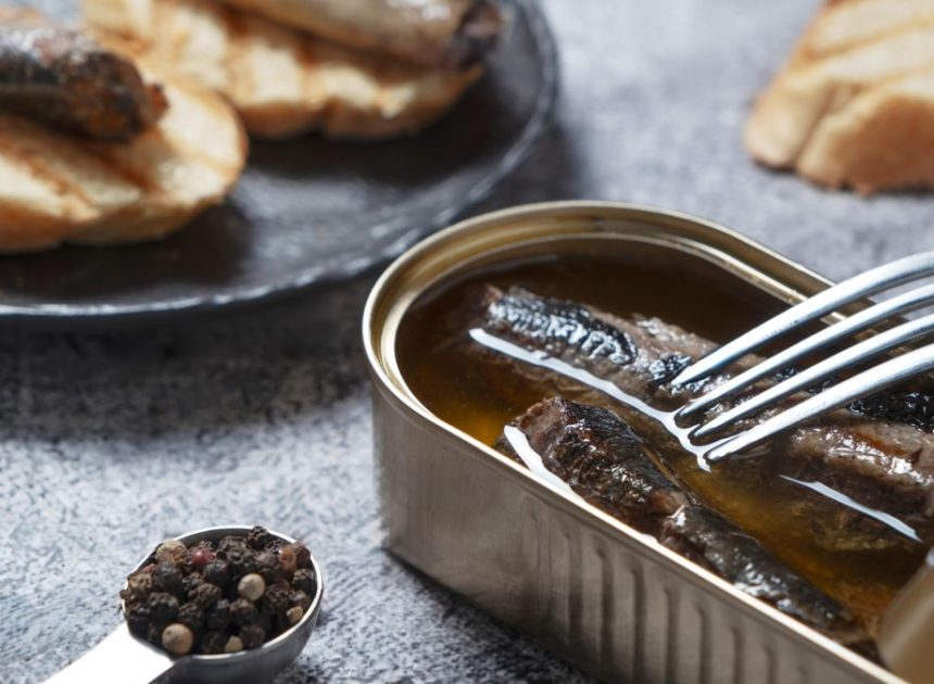 Tres recetas con una lata de sardinas para tener lista la cena en menos de lo que se hace una tortilla