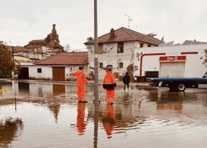 La borrasca ‘Claudia’ inunda calles, desborda un barranco en Huelva y obliga a elevar la emergencia en Andalucía