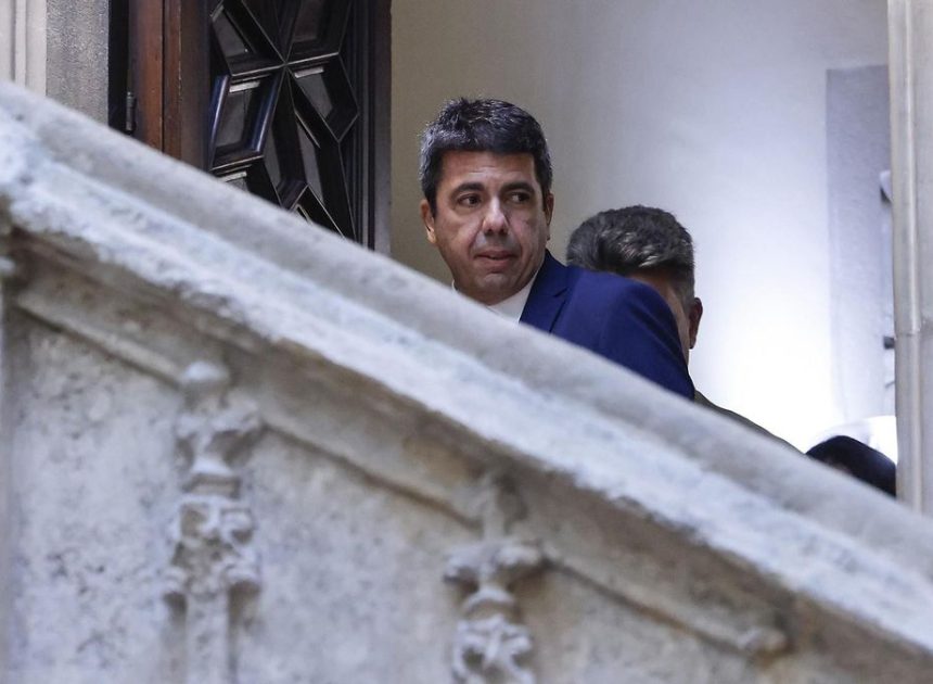 Mazón insiste en su comparecencia en los bulos y datos falsos que ha repetido desde la tragedia