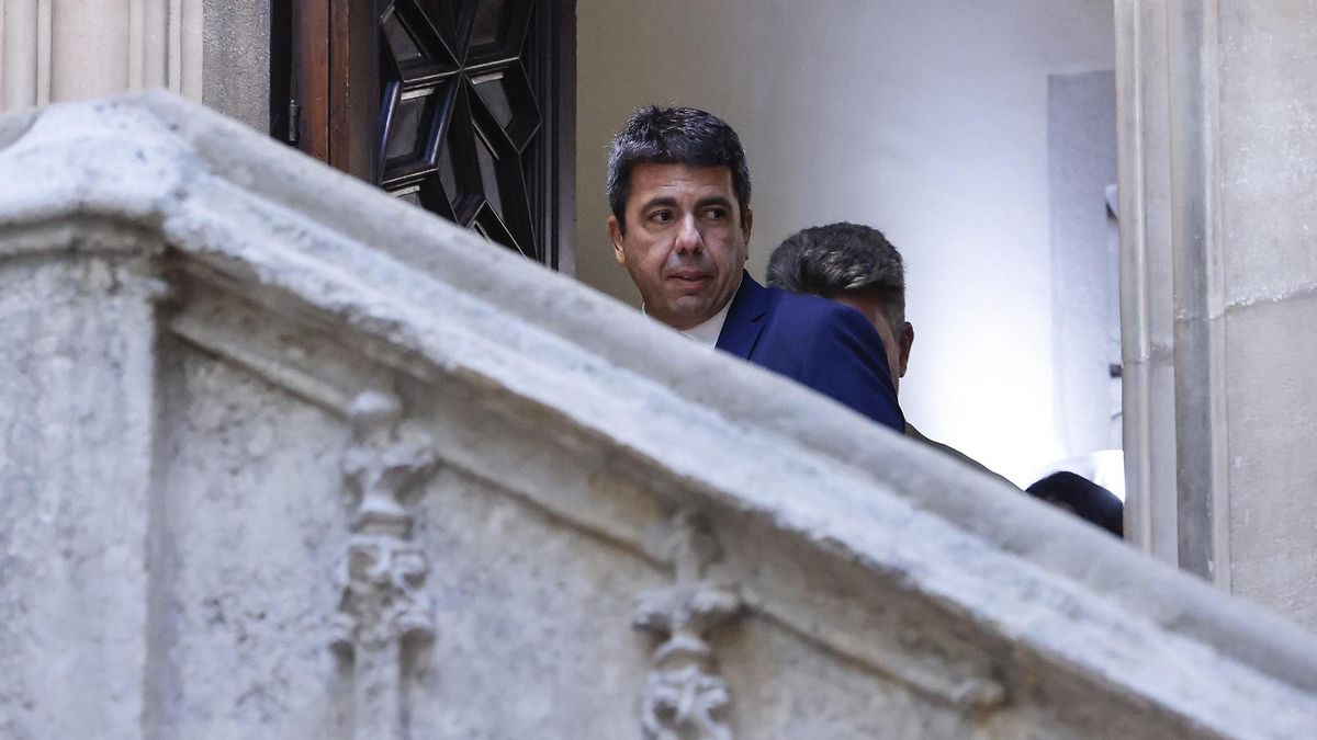 Mazón insiste en su comparecencia en los bulos y datos falsos que ha repetido desde la tragedia