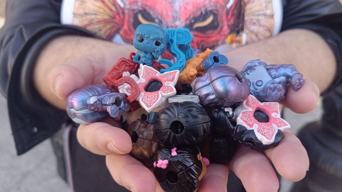 Los minifunkos de ‘Stranger Things’ o la fiebre adulta por los muñecos: “Es como una enfermedad, si veo una caja, la compro”