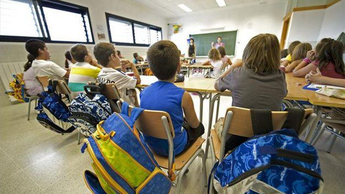 El Gobierno empieza el trámite para reducir el alumnado por clase, aunque aún tardará dos cursos en llegar