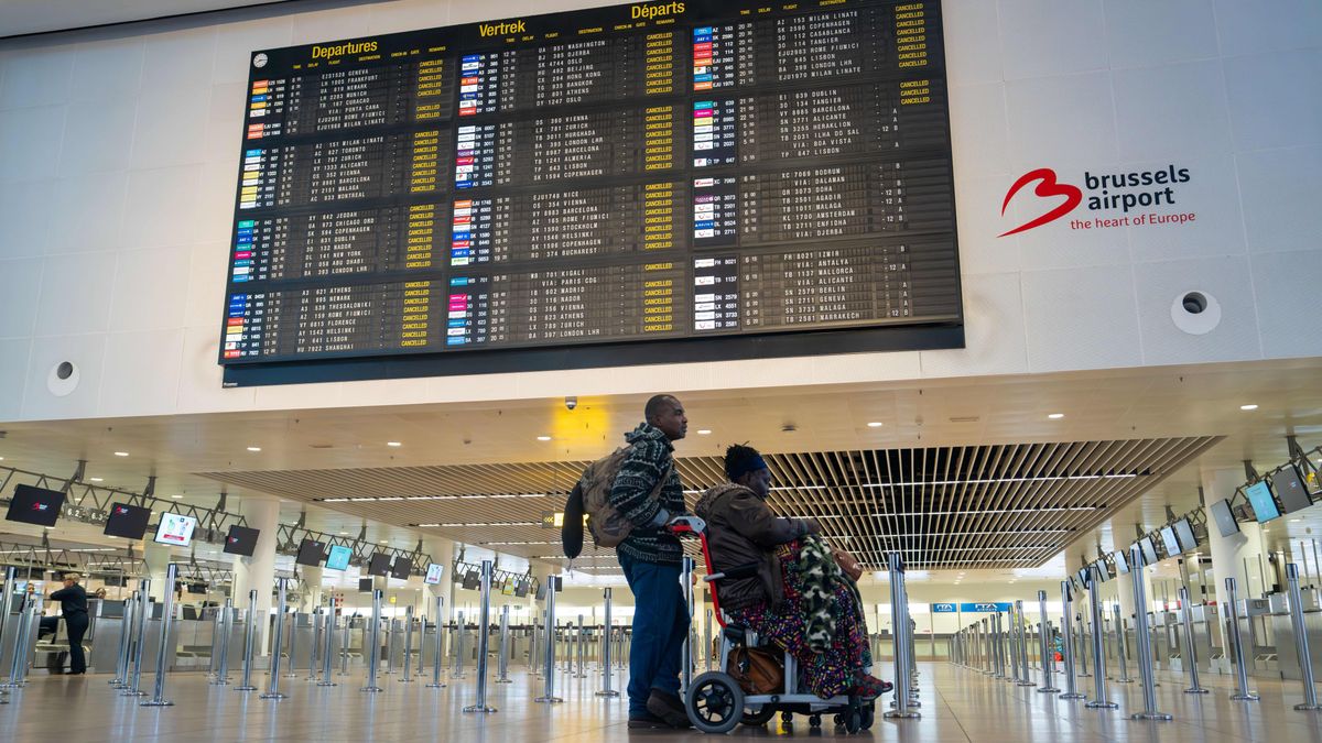 Bélgica reabre los aeropuertos de Bruselas y Lieja tras un cierre temporal por avistamiento de drones