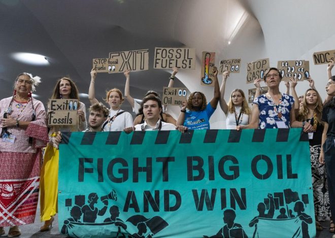 Las petroleras inundan de delegados la Cumbre del Clima que negocia cómo abandonar los combustibles fósiles