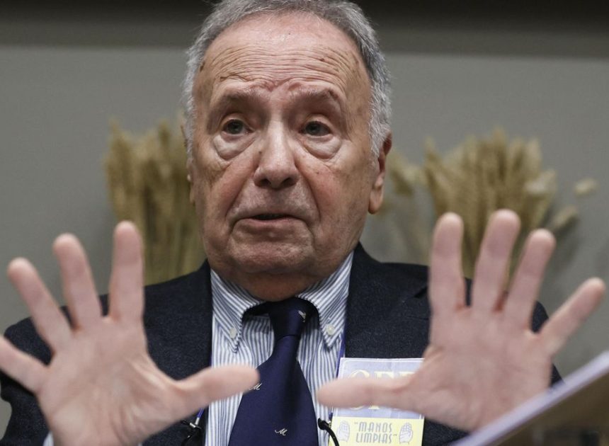 El juez Peinado expulsa a Manos Limpias de la causa contra Begoña Gómez por no pagar la fianza durante 19 meses