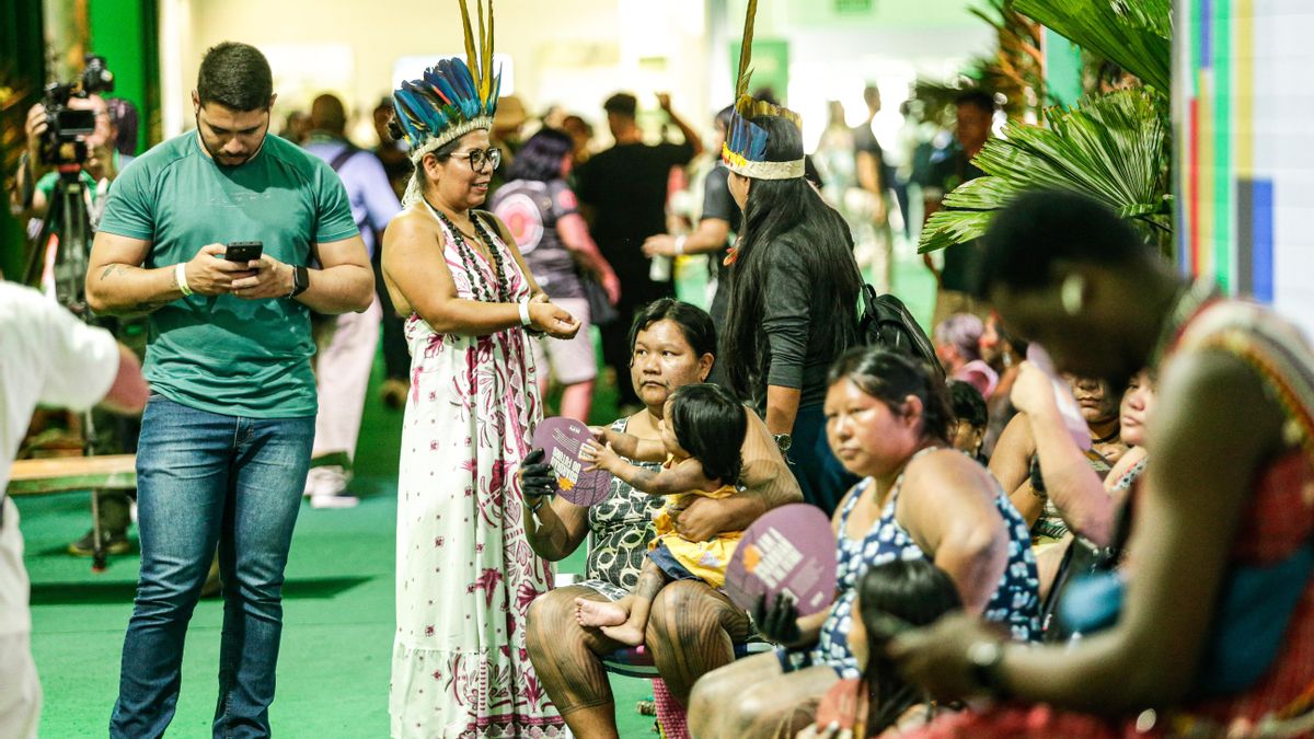 ¿Puede la COP arrinconar el petróleo, el gas y el carbón? El primer borrador pide cortar la «dependencia», pero sin medidas