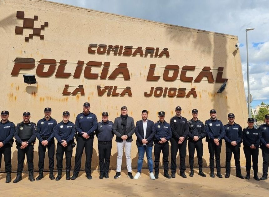 Los inspectores enchufados en la Policía Local de la Vila Joiosa siguen activos pese a vencer la asignación temporal de un año