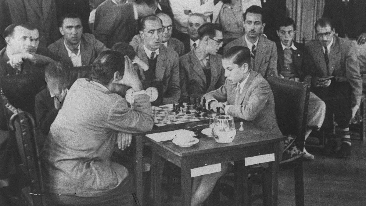 Arturo Pomar, el ‘Mozart del ajedrez’ que usó Franco para sacar a la dictadura del aislamiento