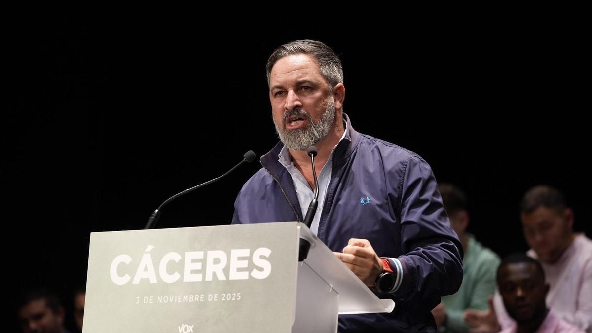 Abascal responde a Ortega Smith que aprenda a «ceder paso» a otros compañeros: «En Vox hay un gran banquillo»