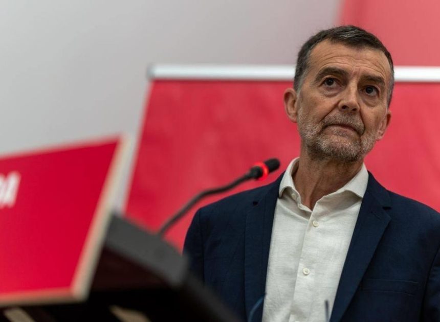 Antonio Maíllo será el candidato de las izquierdas andaluzas para las autonómicas