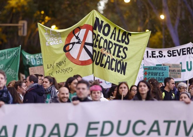 Así será la huelga en la educación pública de Madrid: dos días de paros y profesores dando clases en la calle