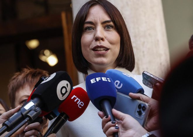 Morant exige «elecciones ya» y Baldoví critica que se elija al presidente de los valencianos «en los despachos de Madrid»