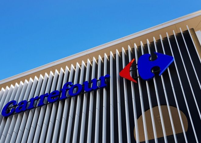 Consumo multa a Carrefour, Media Markt y PC Componentes por falsas rebajas durante el Black Friday de 2023