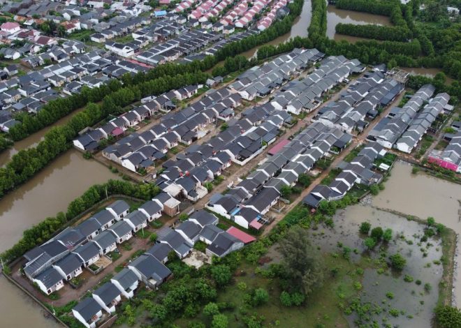 Al menos 72 muertos y 56 desaparecidos por las inundaciones en Indonesia