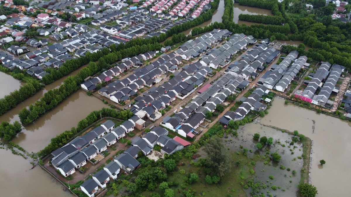 Al menos 72 muertos y 56 desaparecidos por las inundaciones en Indonesia