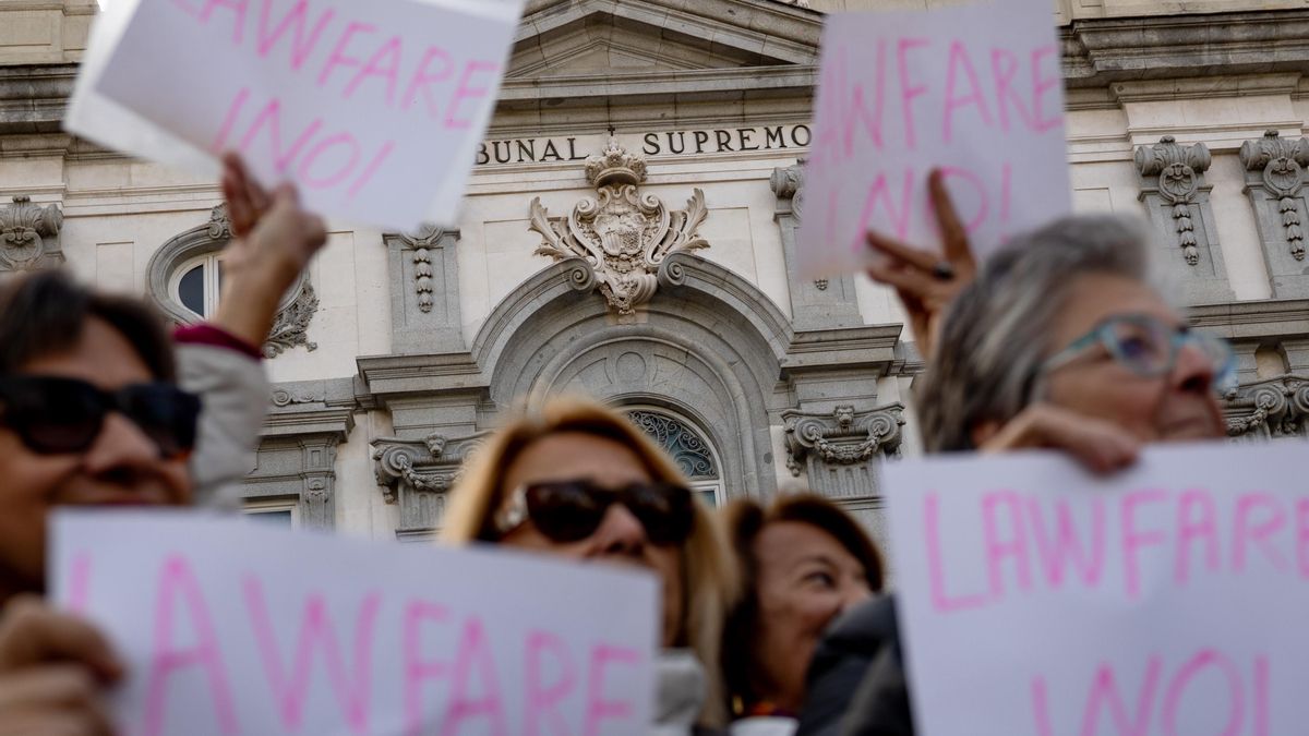 La carcajada nacional