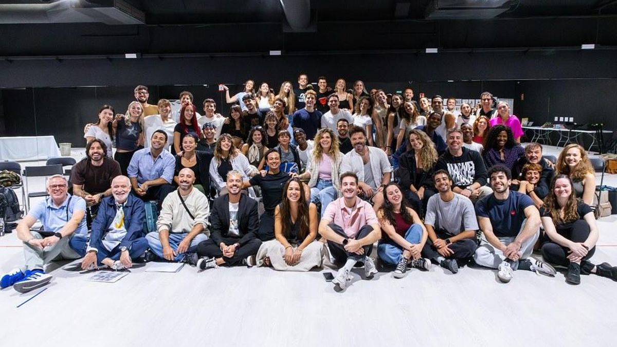 El drama de los cien trabajadores afectados por la cancelación del musical sobre Audrey Hepburn: «Nos han dejado vendidos»