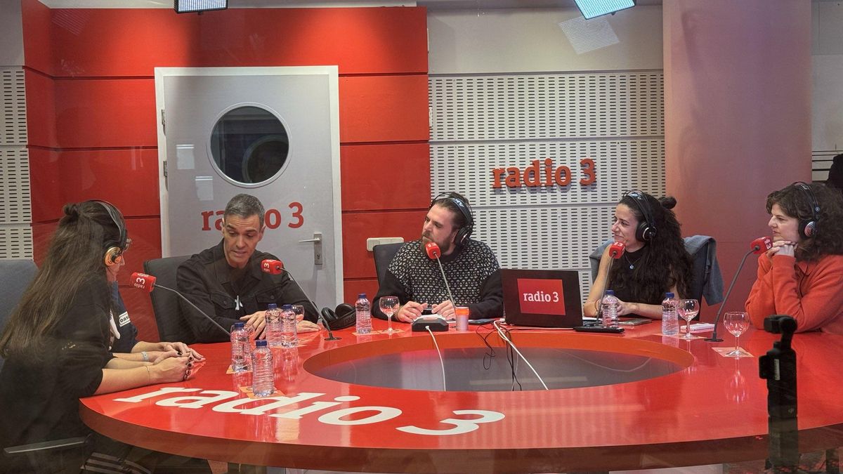 Pedro Sánchez tilda de «maravilla» el nuevo disco de Rosalía y revela su música de 2025: Destroyer y Sharon Van Etten