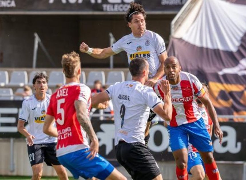 El jugador de la Unión Balompédica Conquense Nacho Ruiz denuncia «insultos homófobos» durante un partido