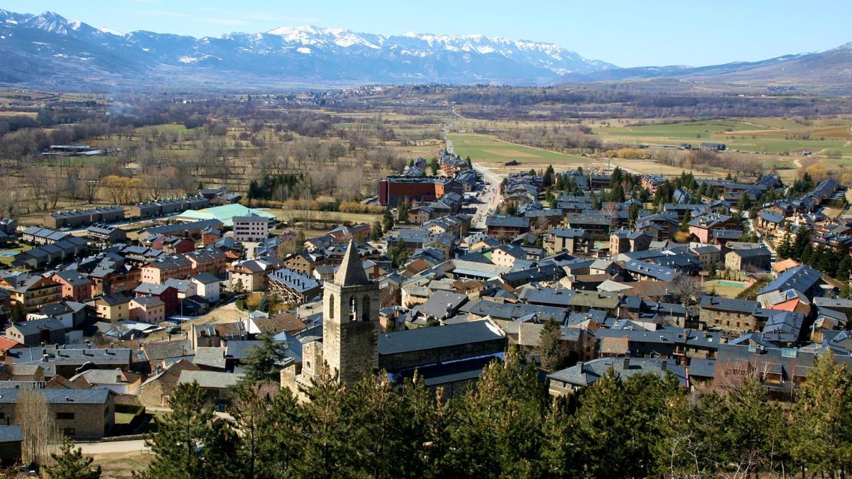 El mapa raro de España: pueblos partidos por fronteras y territorios donde no los esperas