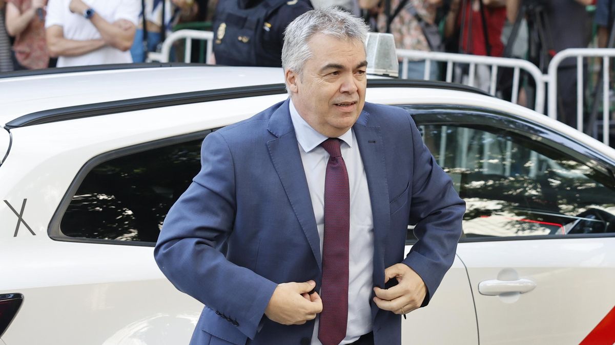 El juez deja en libertad a Santos Cerdán al considerar que ya no hay riesgo de destrucción de pruebas