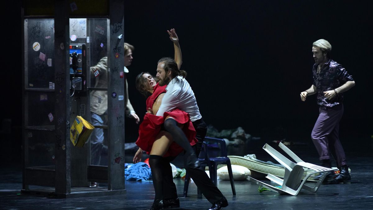 Las polémicas obras de Béla Bartók llegan al Teatro Real de forma irregular pero efectiva