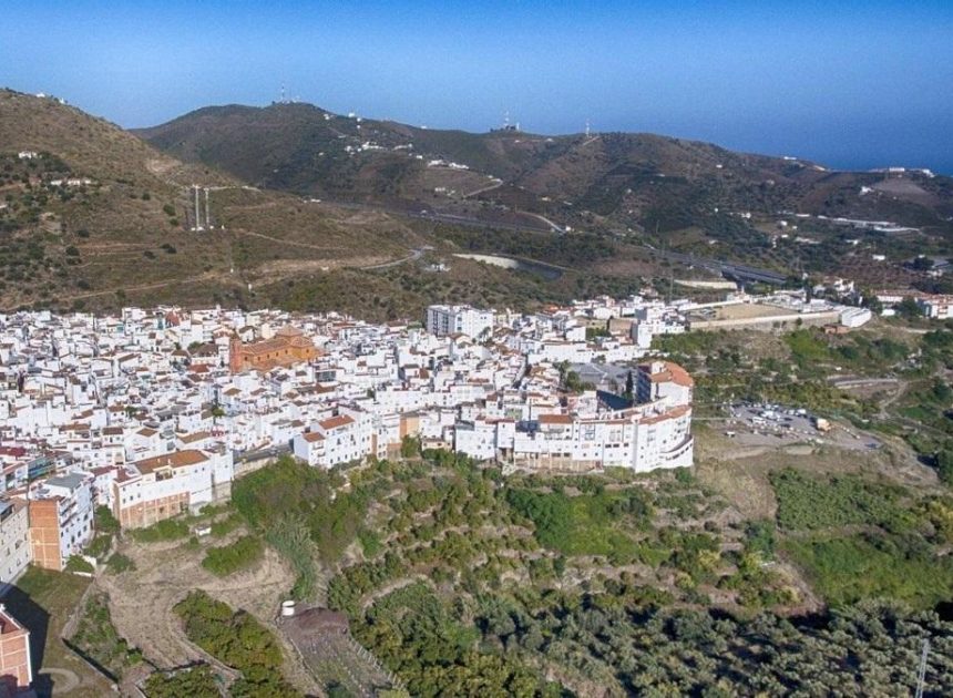 Cuatro muertos por inhalación de gas en una vivienda en Torrox, Málaga