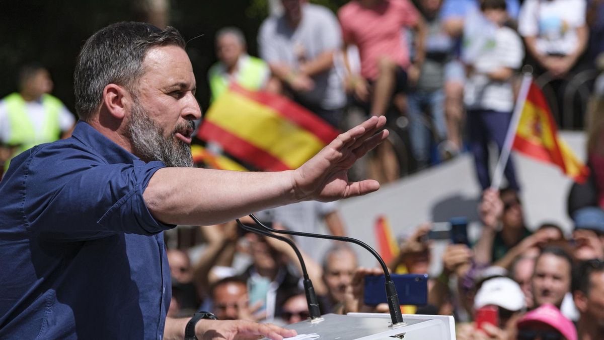 Vox pide que la policía pueda disparar «con pericia» a los agresores y señala a la población musulmana en Balears